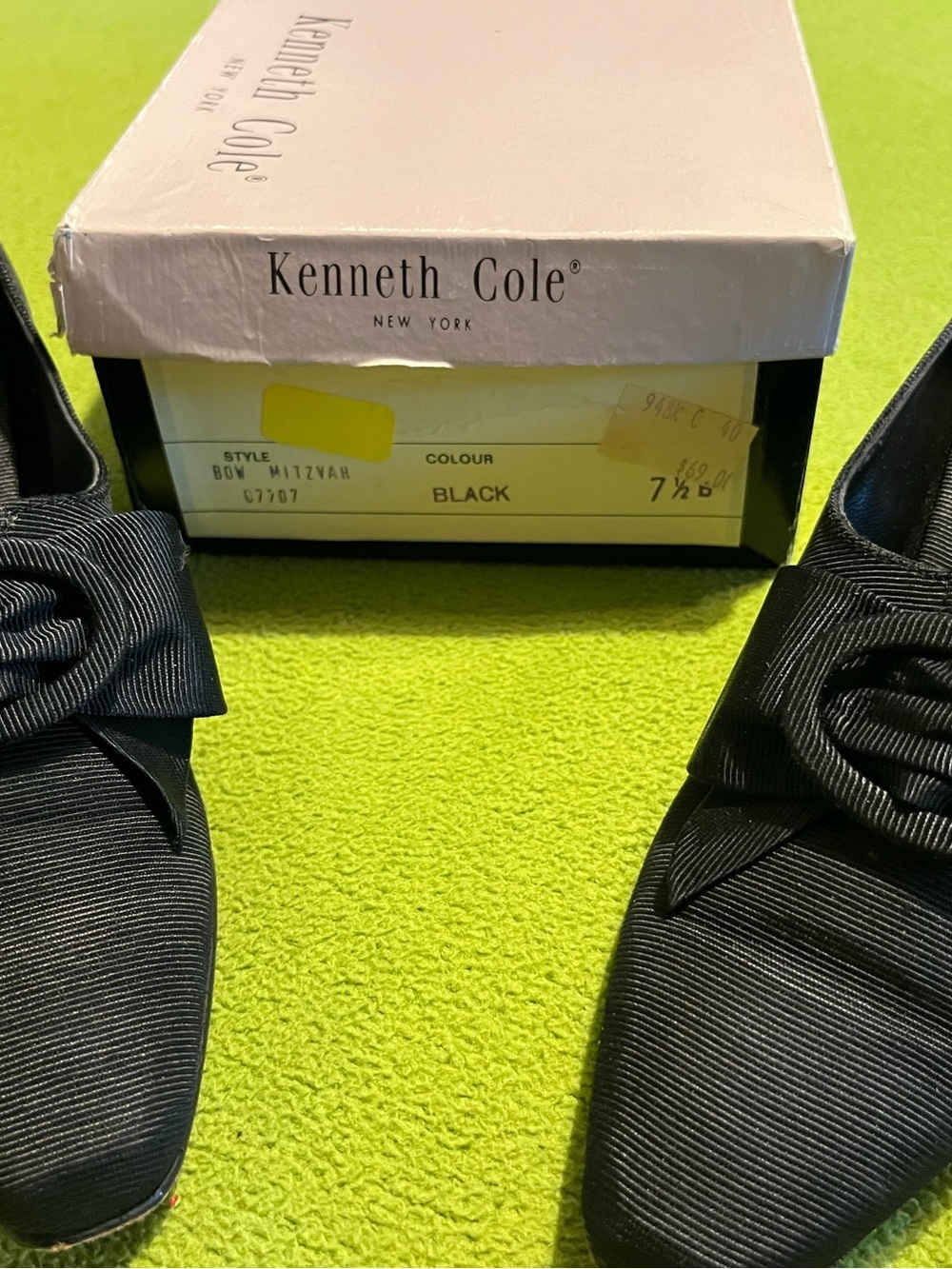 KENNETH COLE All Black BOW MITZVAH Style in Original Box size 7.5 B…like new con - Picture 4 of 4